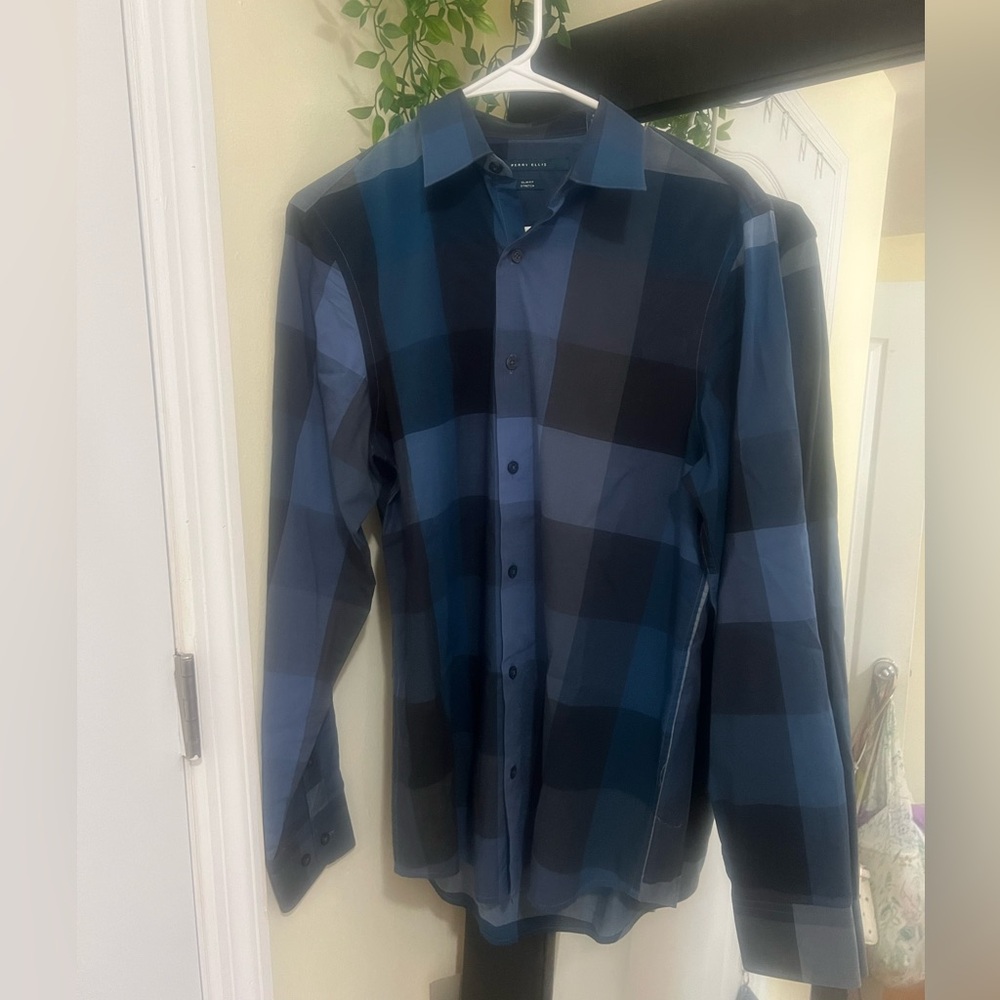 Perry Ellis Men's Navy and Black Checkered Shirt